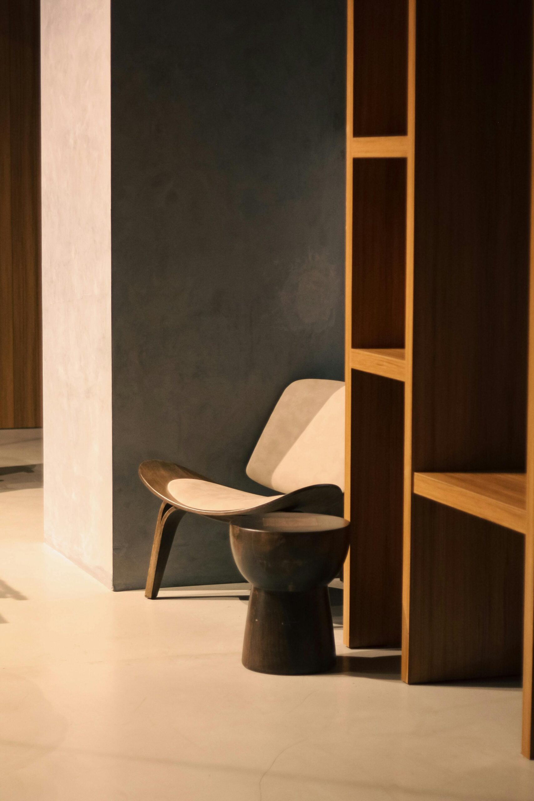 Wooden storage box with a sleek finish that provides adequate space for arranging belongings while combining usefulness and style.